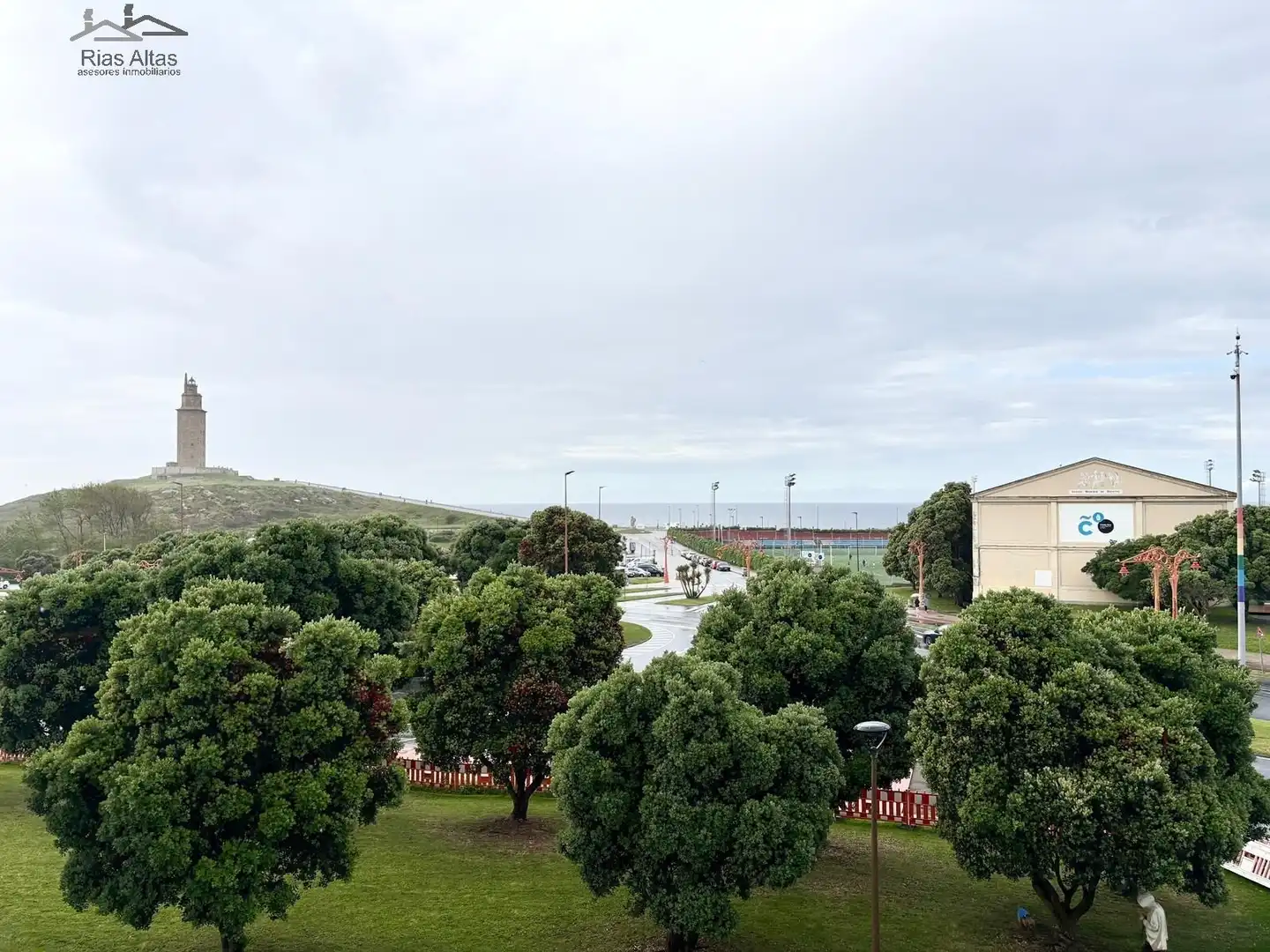 Vista exterior de Piso en venta en A Coruña Capital  con Calefacción, Jardín privado y Trastero