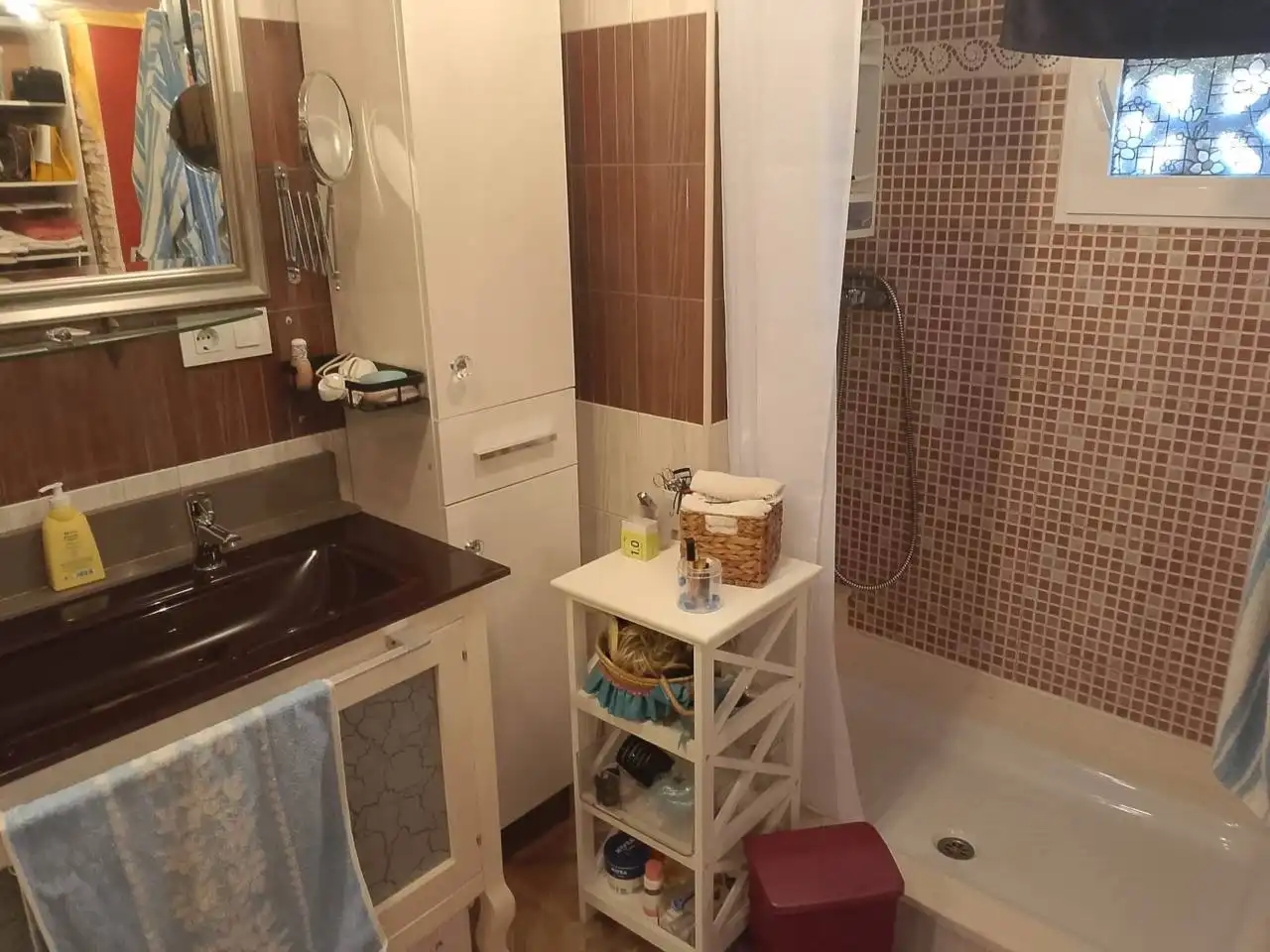 Bathroom of Study for sale in Oliva  with Air Conditioner and Furnished
