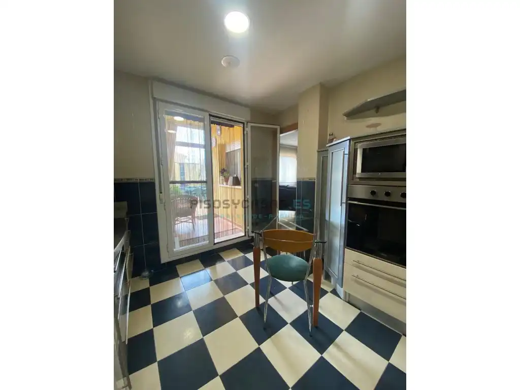Kitchen of Houses for sale in San Mateo de Gállego  with Air Conditioner, Private garden and Terrace