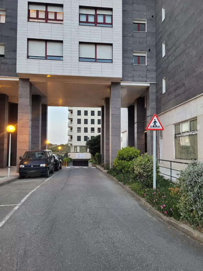 Parking de Garaje en venta en Castrillón