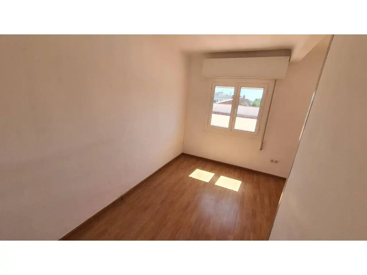 Bedroom of Apartments for sale in Vilanova i la Geltrú  with Air Conditioner and Parquet flooring