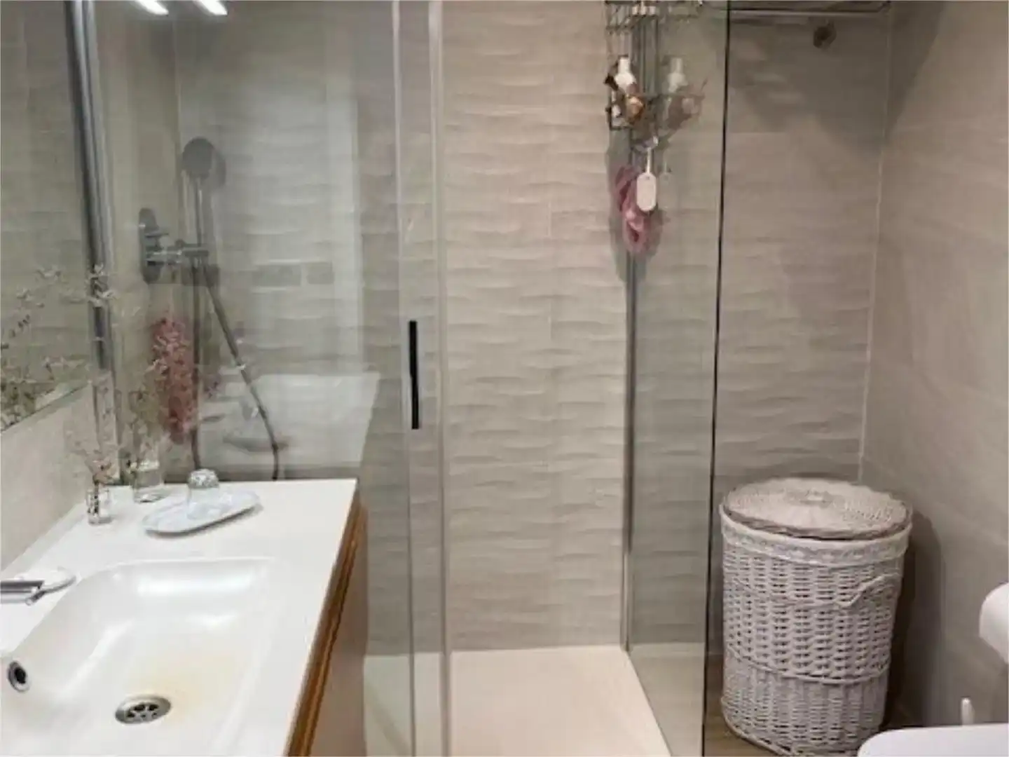 Bany de Pis en venda en Alicante / Alacant amb Parquet, Piscina i Moblat