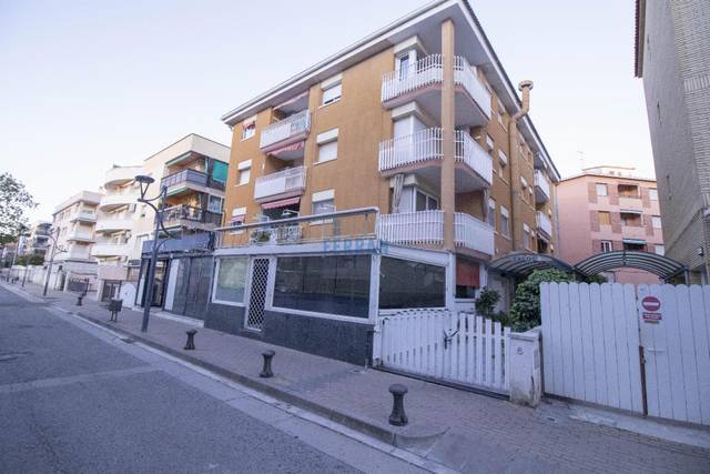 Local comercial en Alquiler en Victor Catala en Coma-ruga platja