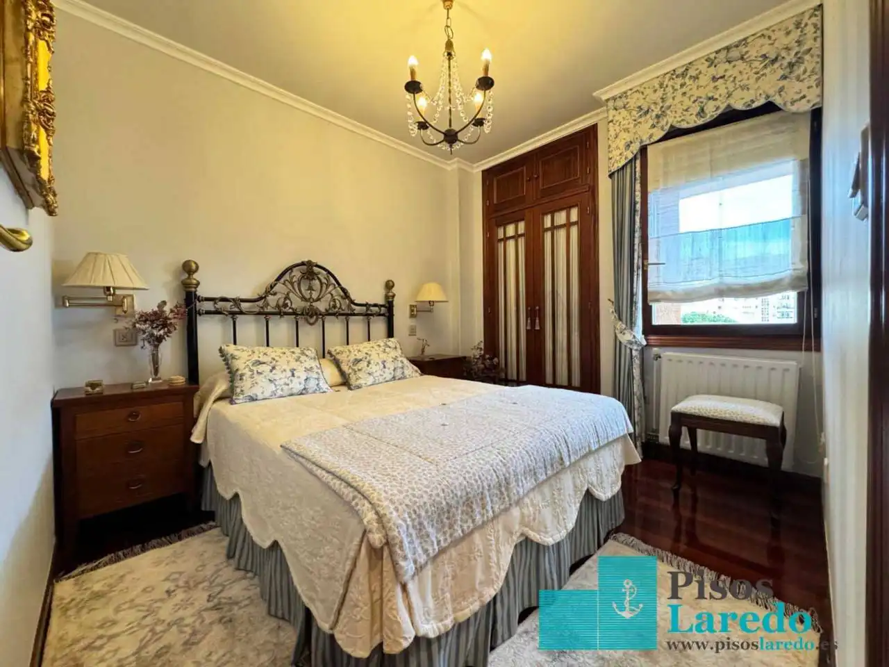 Flat for rent in Calle Marqués de Valdecilla, 8, Centro