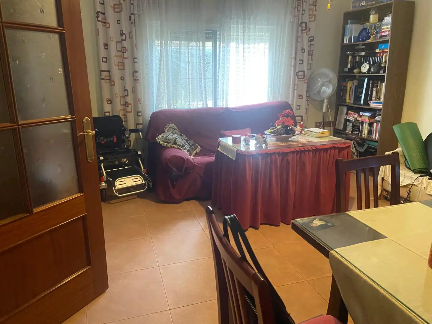 Sala d'estar de Finca rústica en venda en El Puerto de Santa María amb Jardí privat, Terrassa i Traster
