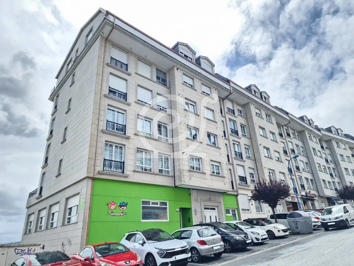 Vista exterior de Ático en venta en Culleredo con Calefacción, Terraza y Trastero