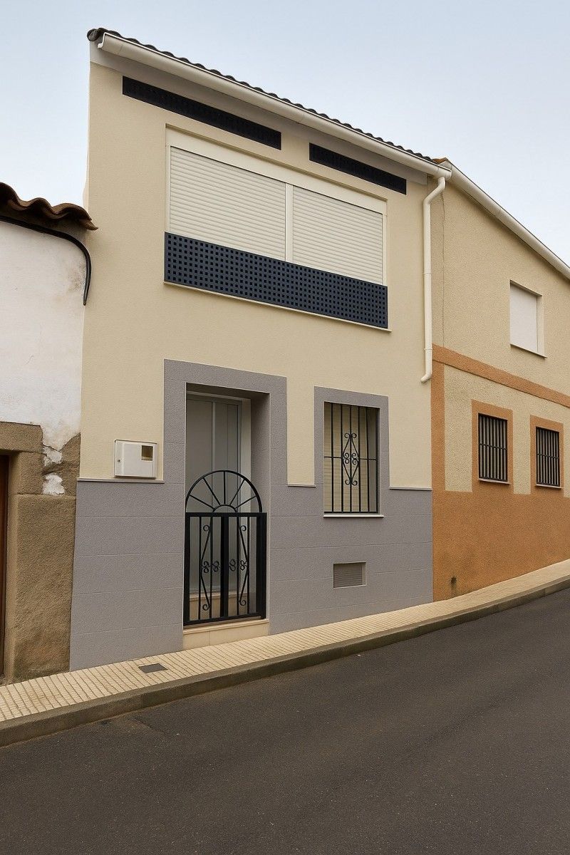 Vista exterior de Casa o xalet en venda en Valdefuentes amb Aire condicionat, Jardí privat i Balcó