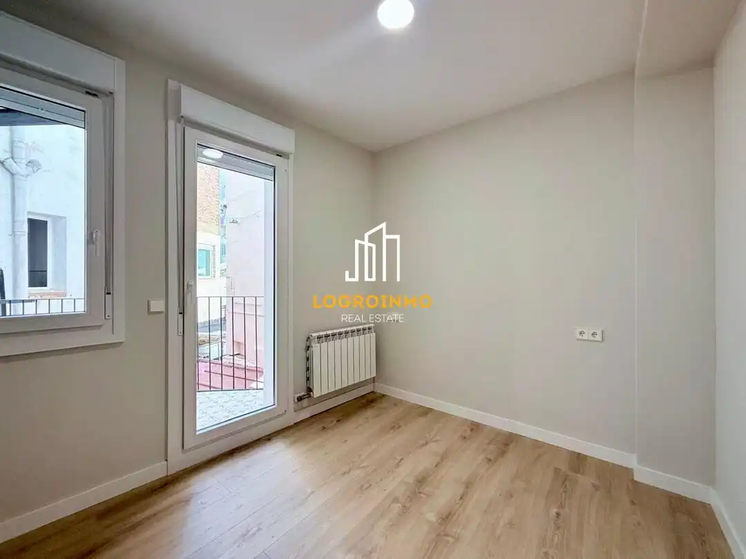 Habitación de Piso en venta en  Logroño con Calefacción, Parquet y Balcón
