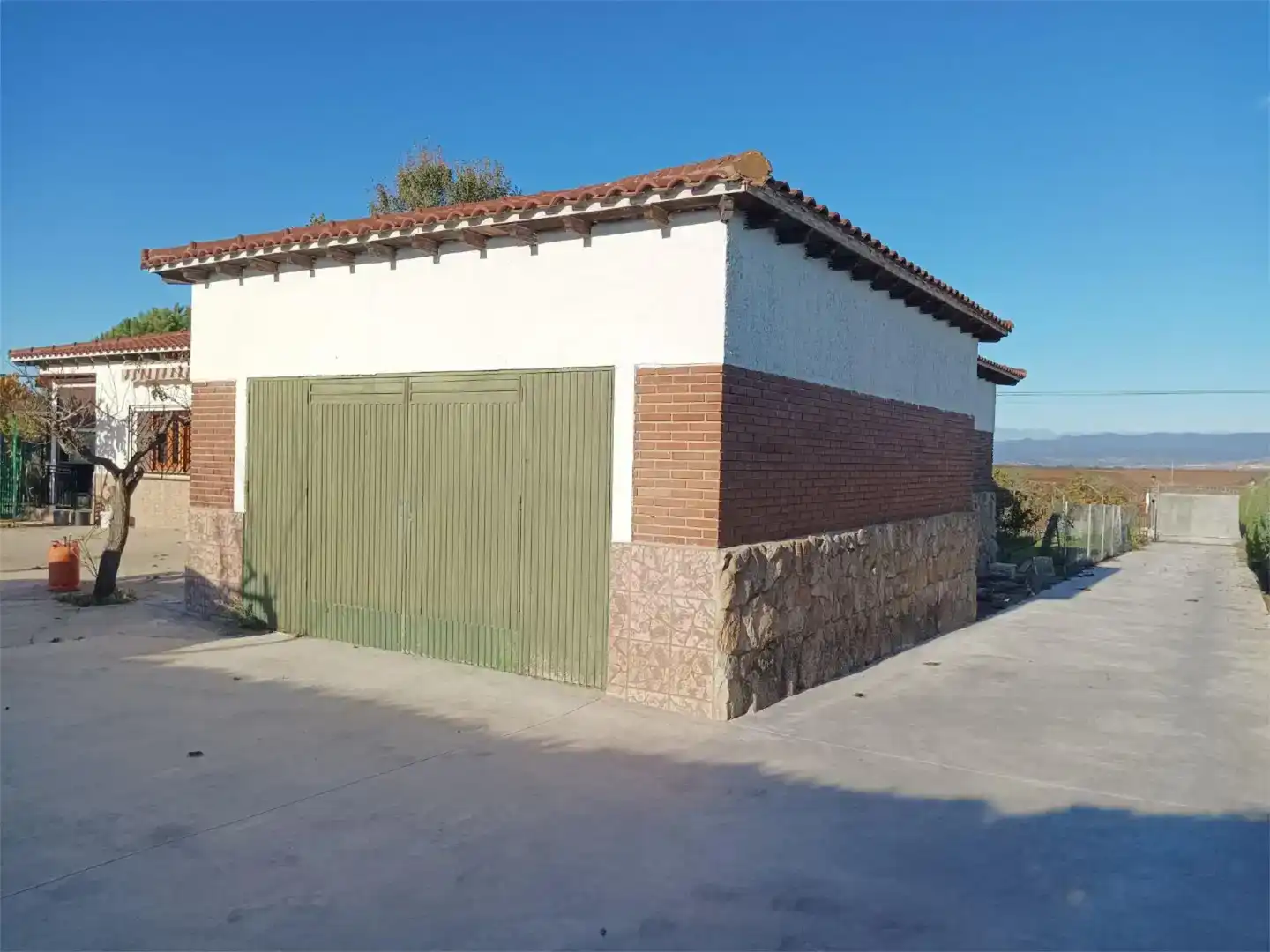 Vista exterior de Finca rústica en venta en Hormigos con Aire acondicionado, Jardín privado y Parquet