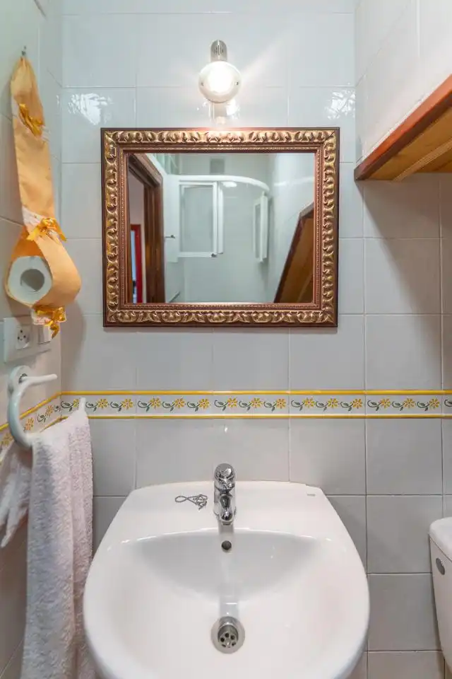 Baño de Casa adosada en venta en Somiedo con Calefacción, Jardín privado y Terraza
