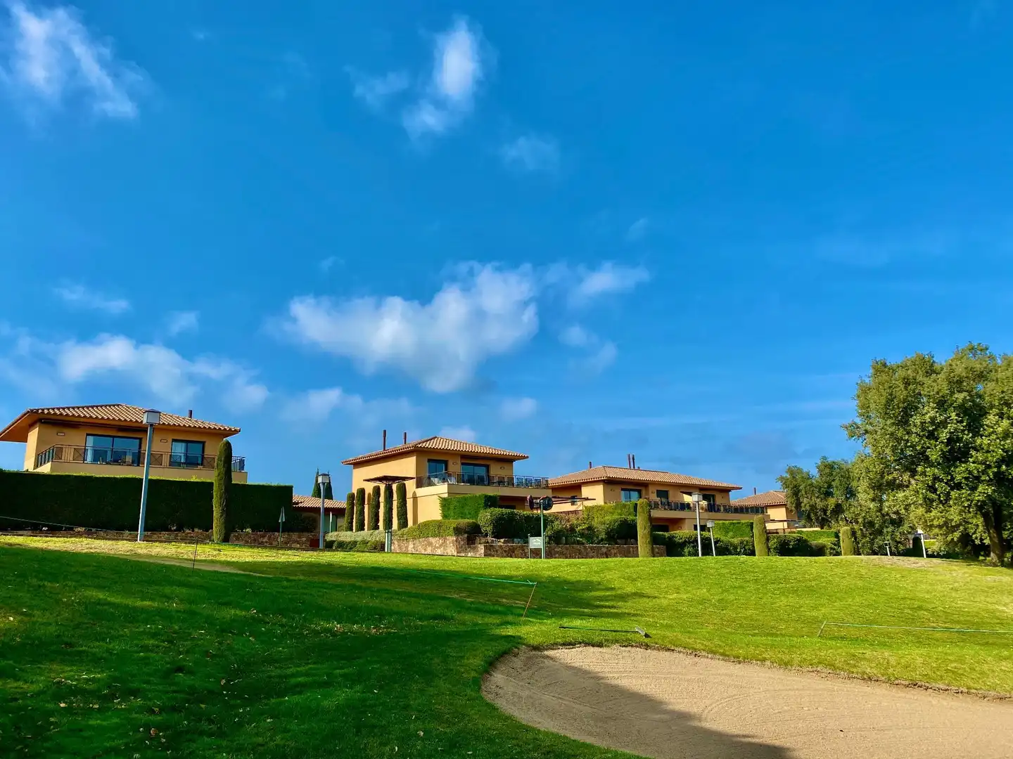 Vista exterior de Apartamento en venta en Navata con Aire acondicionado, Calefacción y Domótica