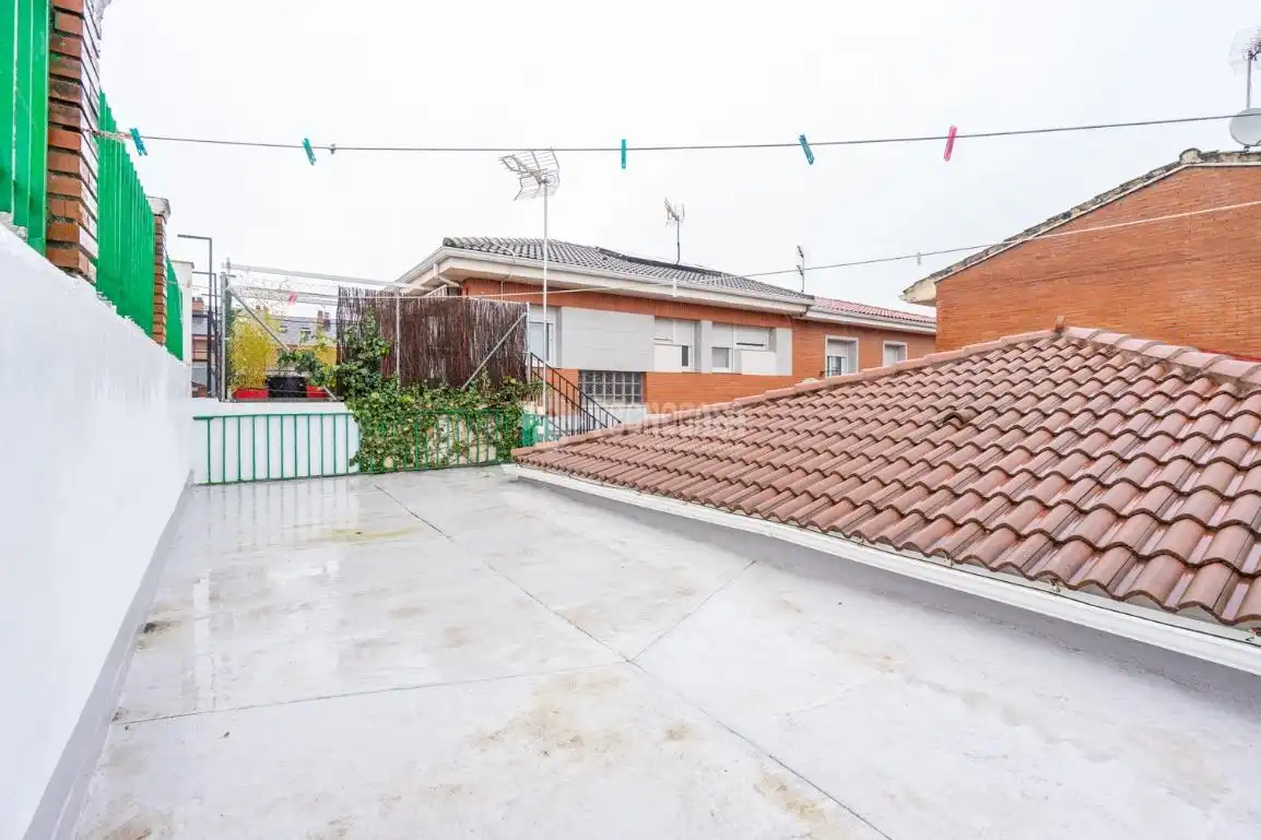 Vista exterior de Casa o xalet en venda en Colmenar Viejo amb Calefacció, Jardí privat i Terrassa