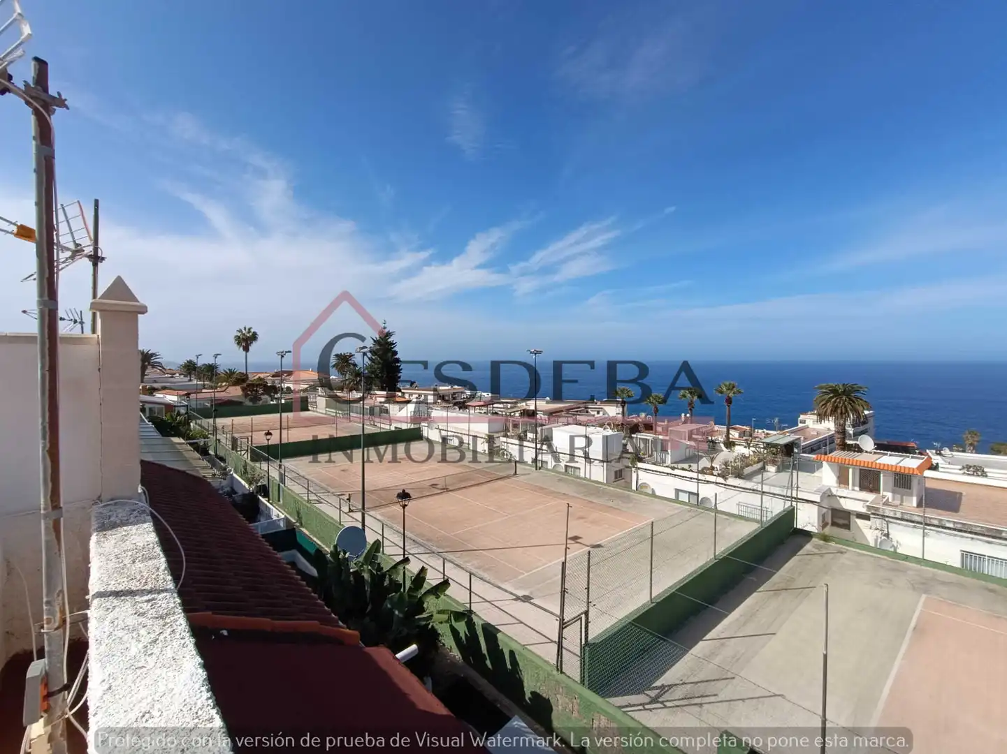 Casa adosada en venta en Calle los Claveles, Longuera - Toscal