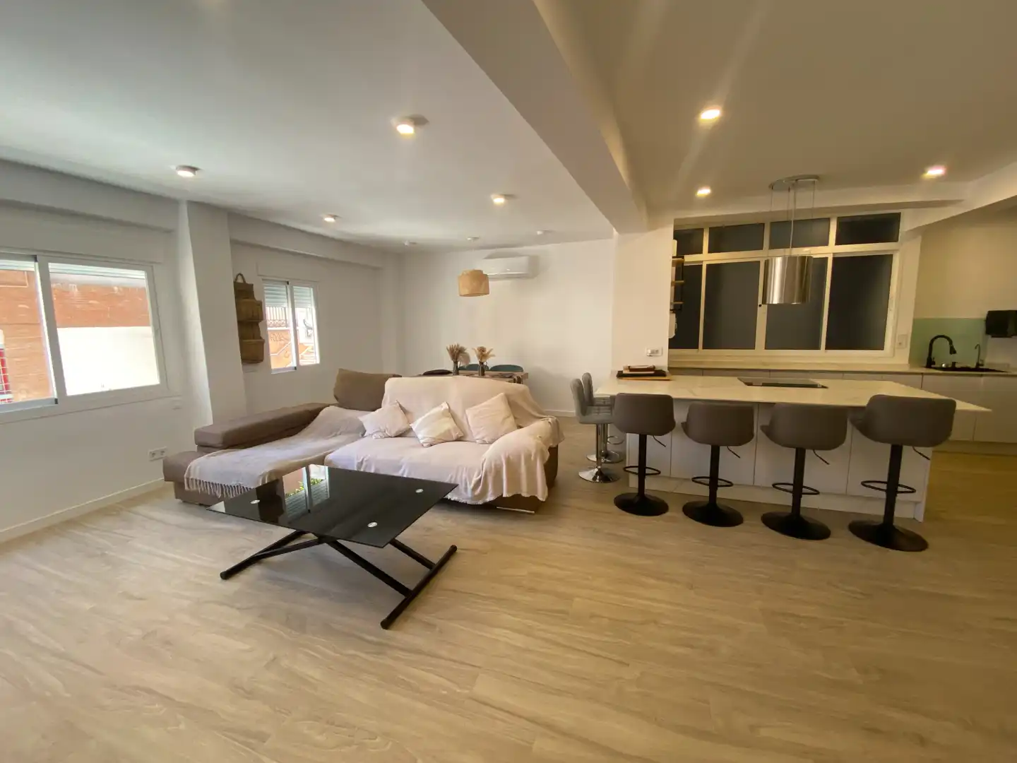 Living room of Apartments for rent in Málaga  with Air Conditioner, Furnished and Oven