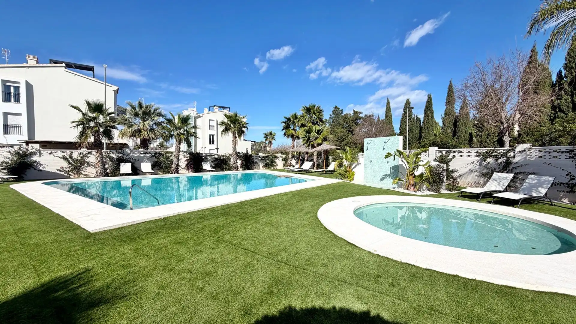 Swimming pool of Attic for sale in El Montgó