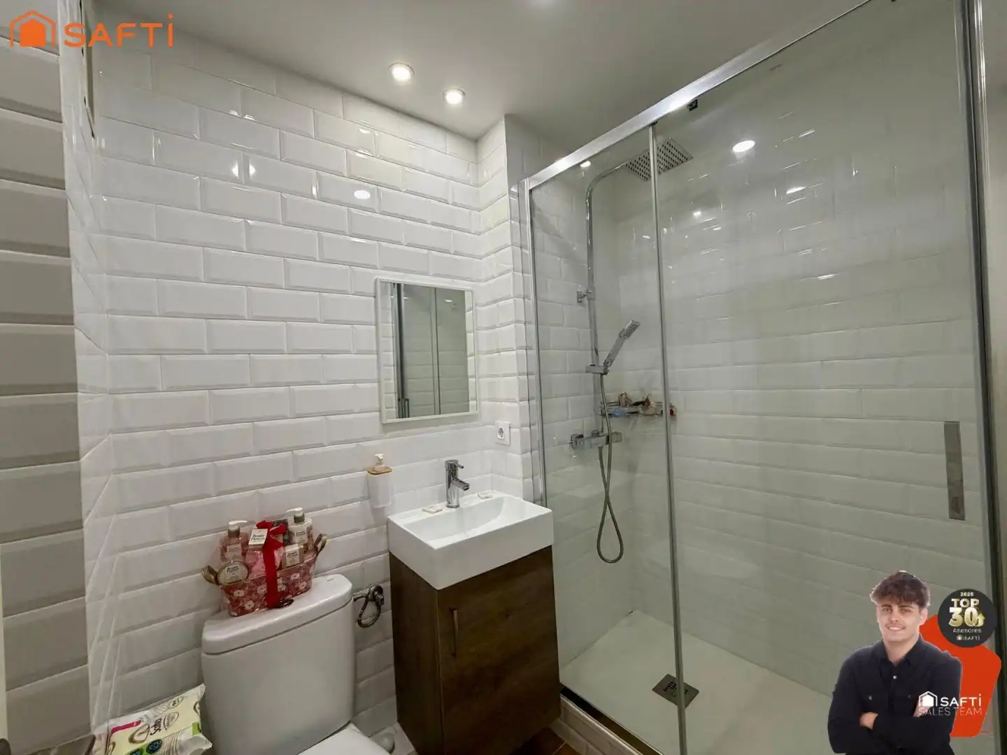 Baño de Piso en venta en Pineda de Mar con Calefacción y Balcón