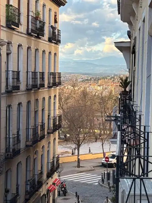 Außenansicht von Wohnung zum Verkauf in Madrid mit Klimaanlage, Heizung und Balkon