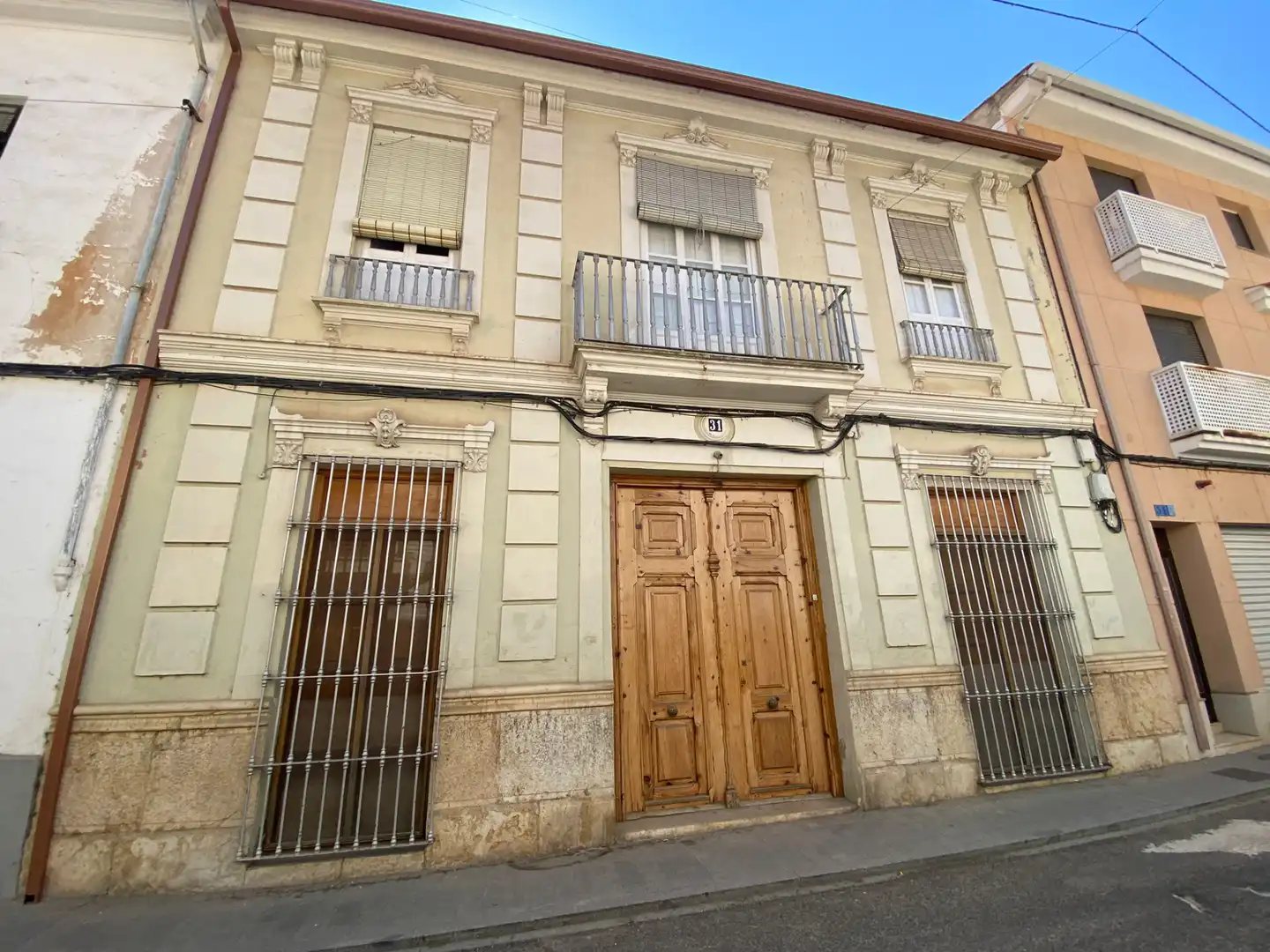 Vista exterior de Casa o xalet en venda en Buñol amb Terrassa i Balcó