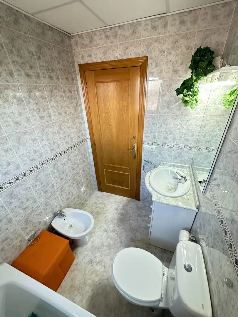 Badezimmer von Wohnungen zum Verkauf in Torredembarra mit Privatgarten, Terrasse und Balkon