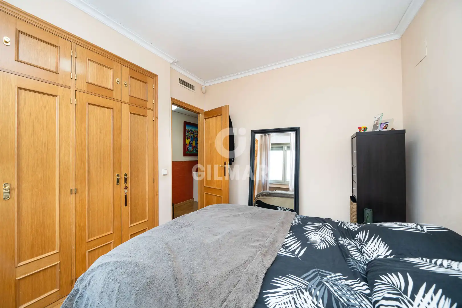 Habitación de Planta baja en venta en Madrid con Calefacción, Jardín privado y Piscina
