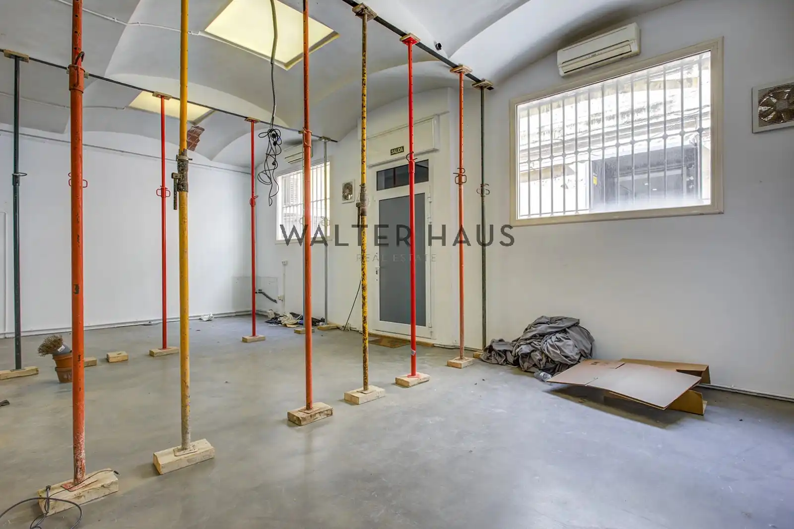 Commercial properties for rent in Barcelona  with Air Conditioner