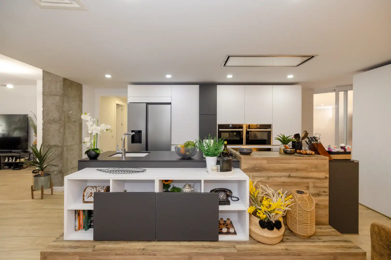 Kitchen of Flat for sale in Málaga  with Air Conditioner, Heating and Terrace