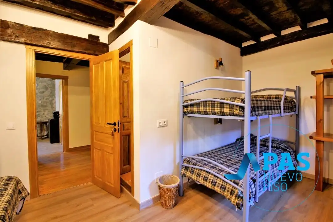 Bedroom of Houses for sale in Camaleño  with Heating, Private garden and Terrace