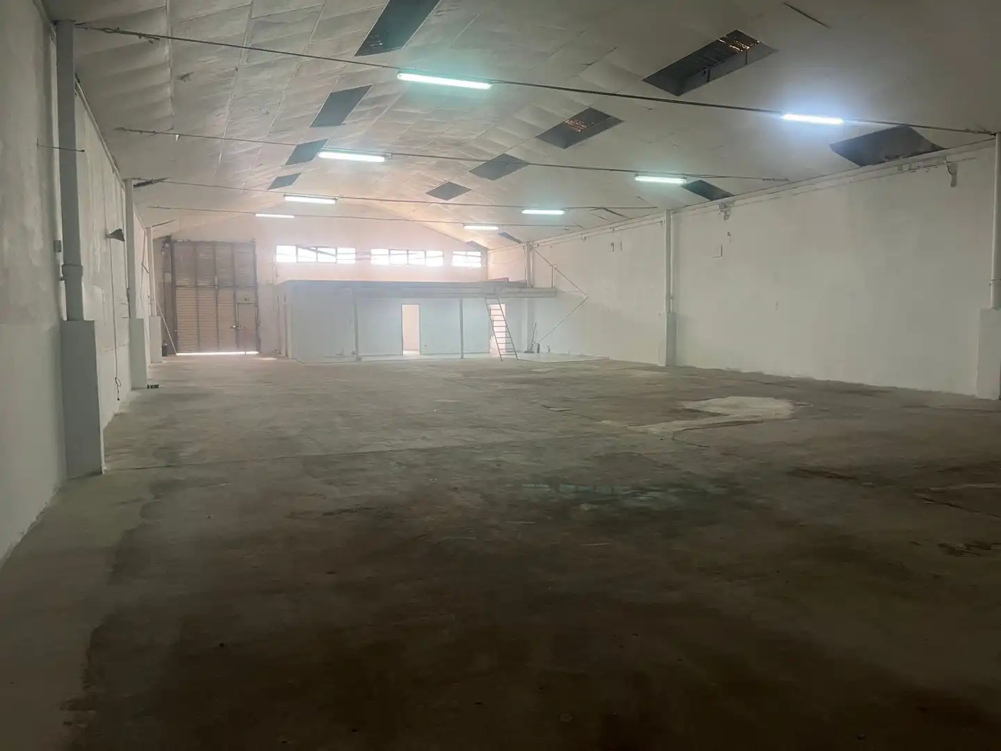 Nau industrial de lloguer a Barcelona, imagen 4