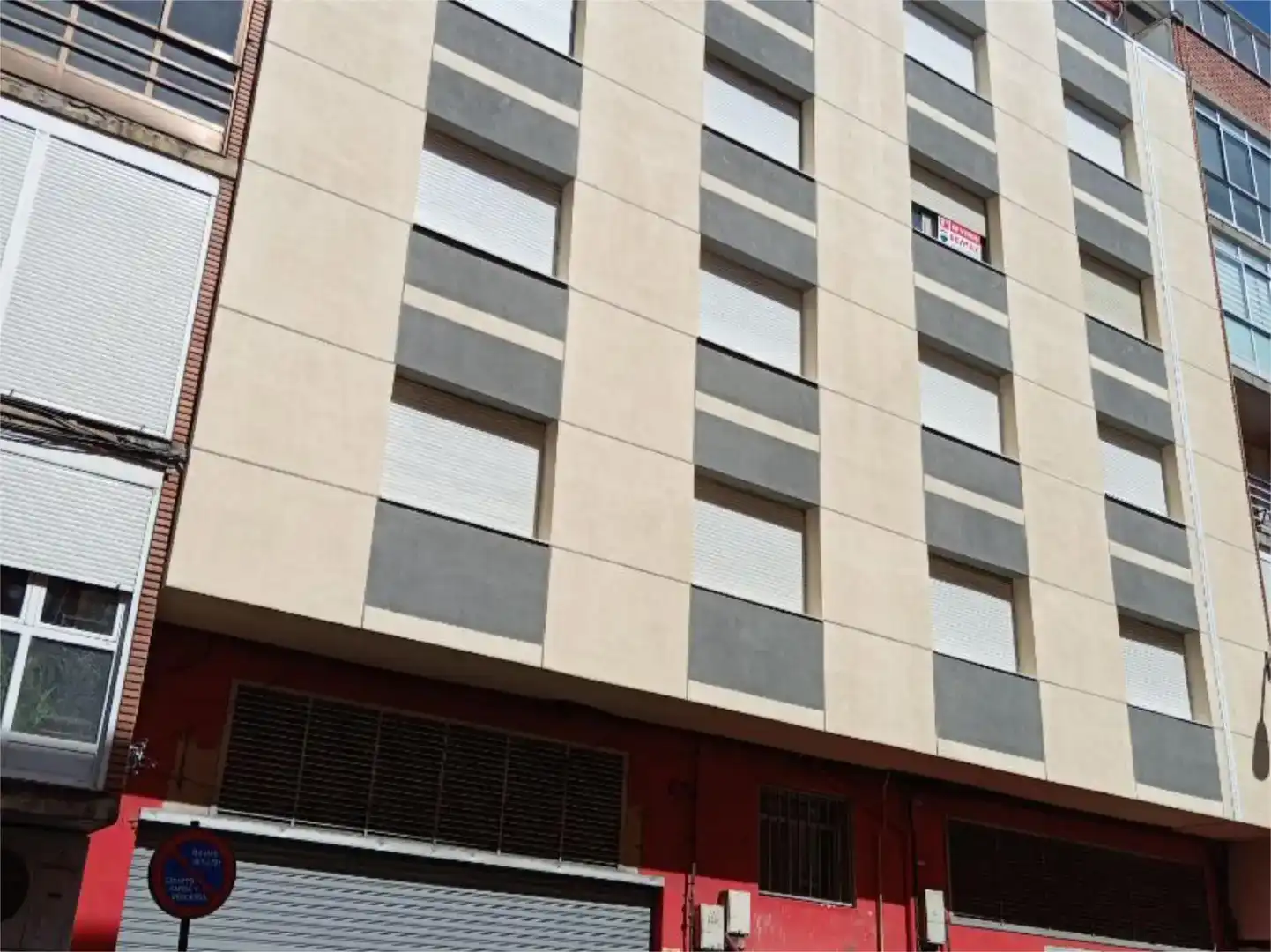 Vista exterior de Local de alquiler en Ponferrada