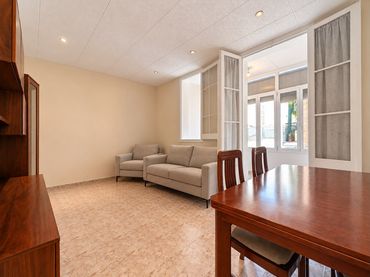 Piso con balcón en venta en Calle INDUSTRIA