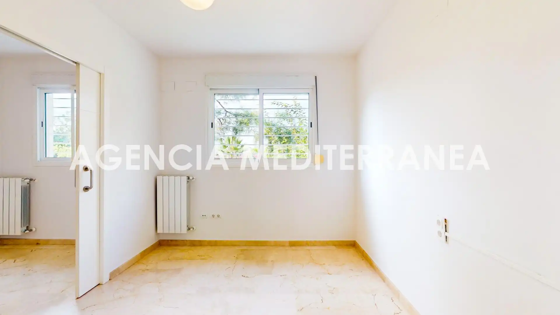 Casa adosada en venta en Calle PUIGCAMPANA, Casas Verdes