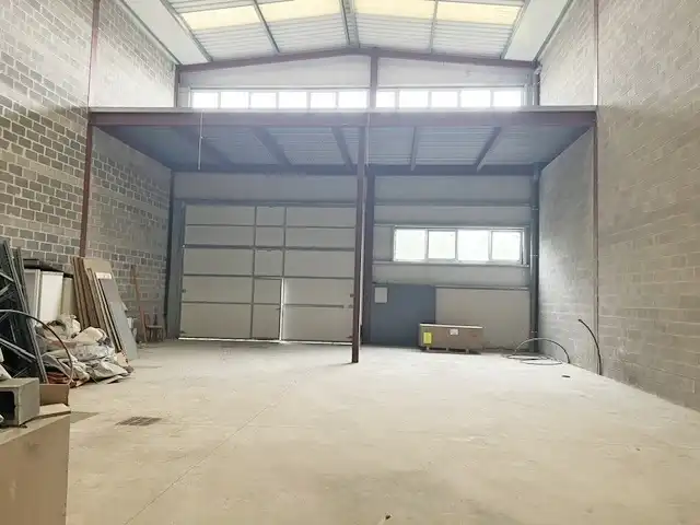 Nau industrial de lloguer a Barrio Viérnoles 8, imagen 6