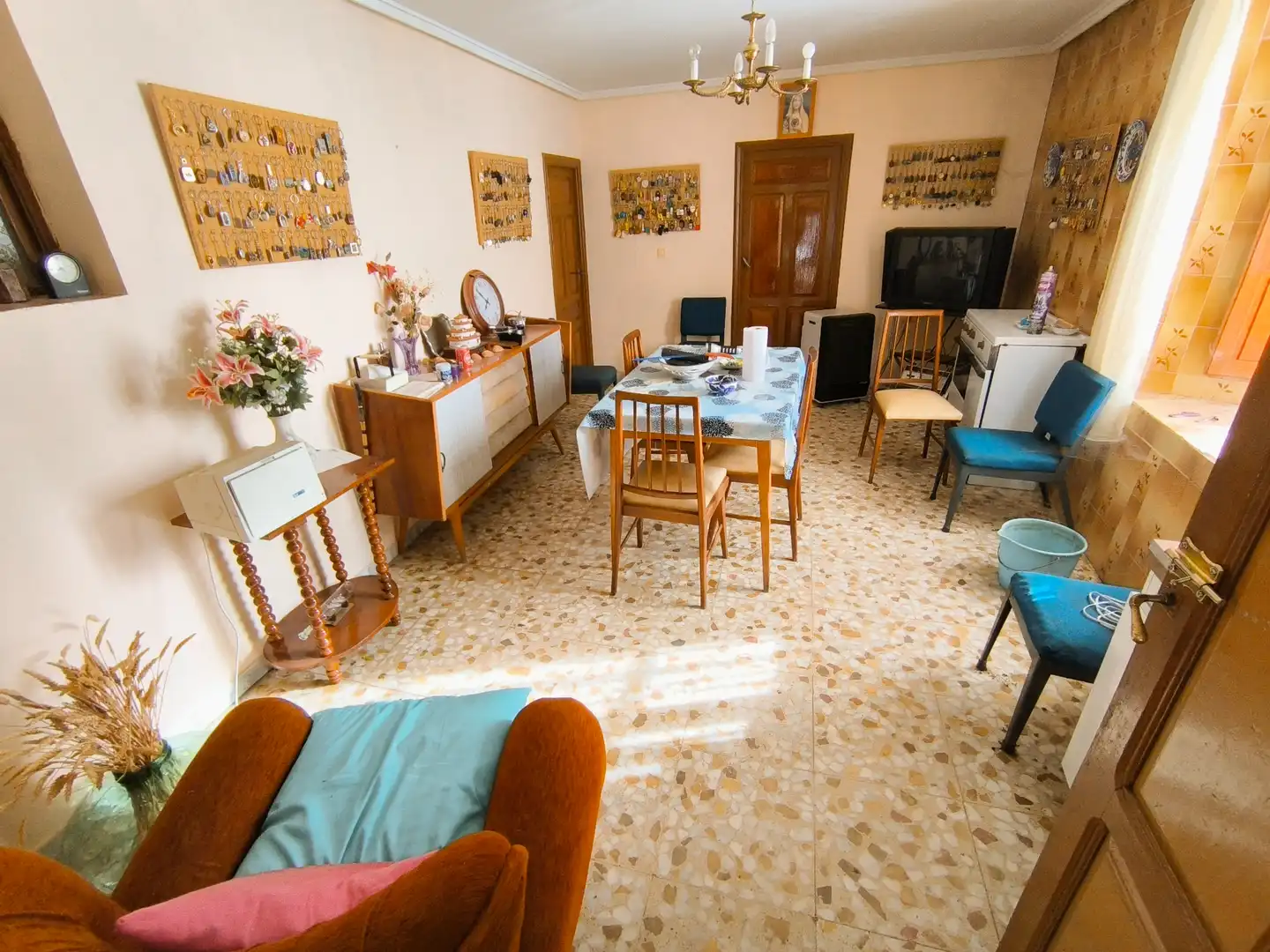 Sala de estar de Casa o chalet en venta en Villamartín de Campos con Calefacción, Jardín privado y Trastero