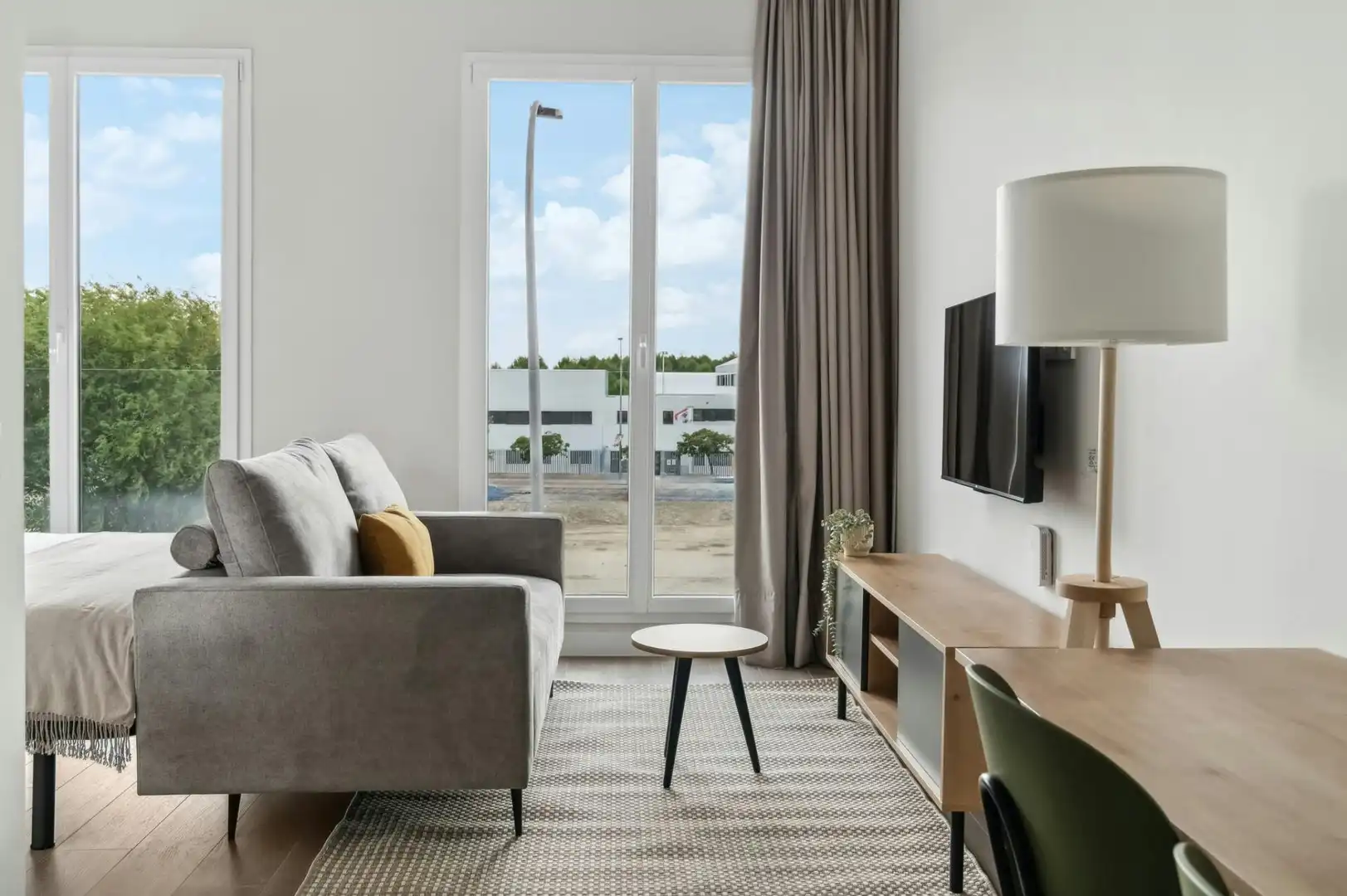 Wohnzimmer von Wohnung zur Miete in Madrid mit Klimaanlage, Heizung und Privatgarten