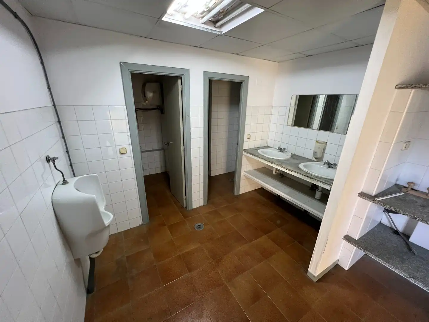 Bathroom of Industrial buildings for rent in Padrón