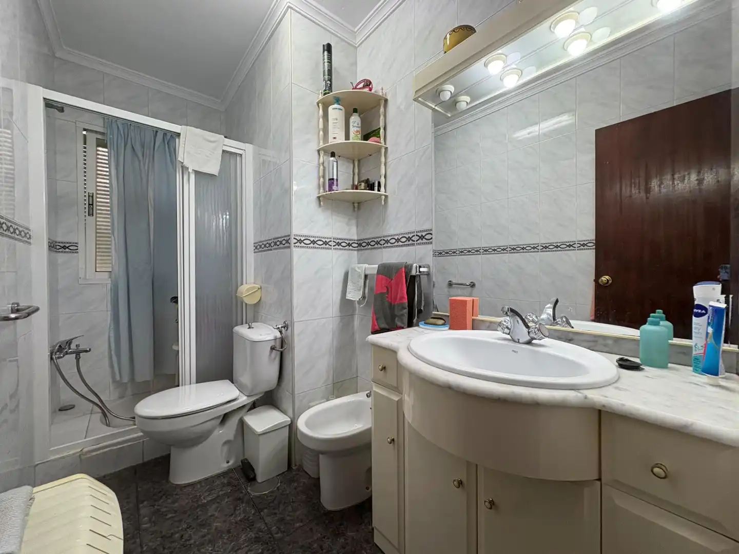 Baño de Piso en venta en Málaga con Aire acondicionado