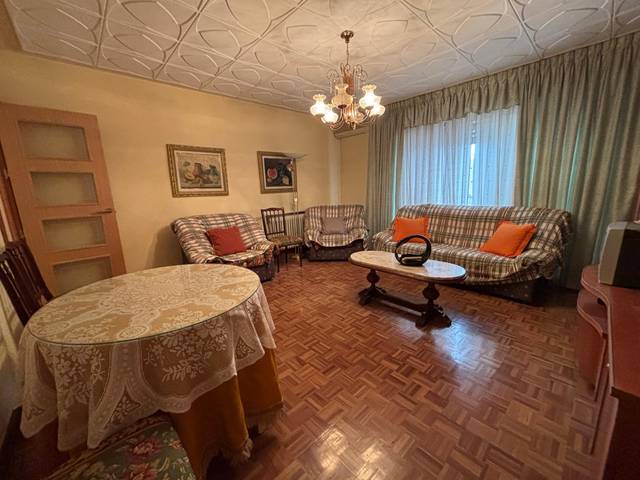 Piso en Venta en Calle Juan Bravo en Centro