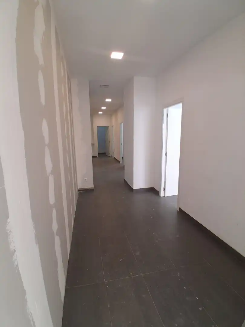 Business premises to rent in Carrer Pintor Peris Aragó 25, imagen 4