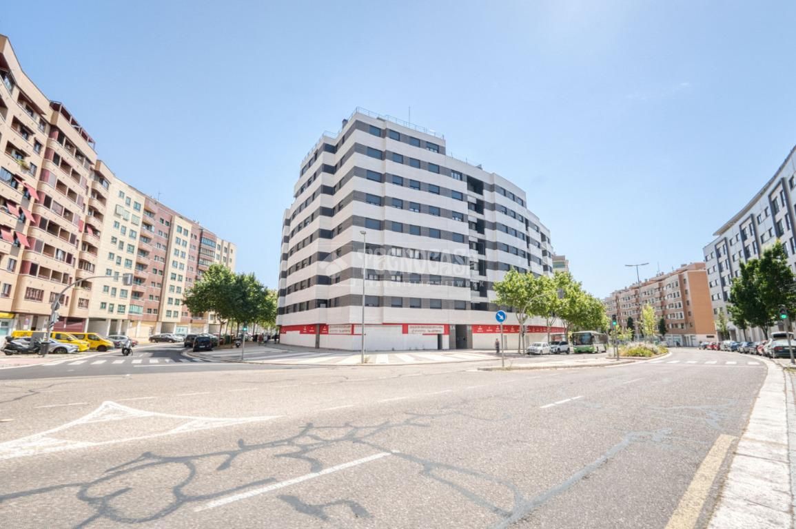 Vista exterior de Pis de lloguer en Valladolid Capital amb Aire condicionat, Calefacció i Terrassa