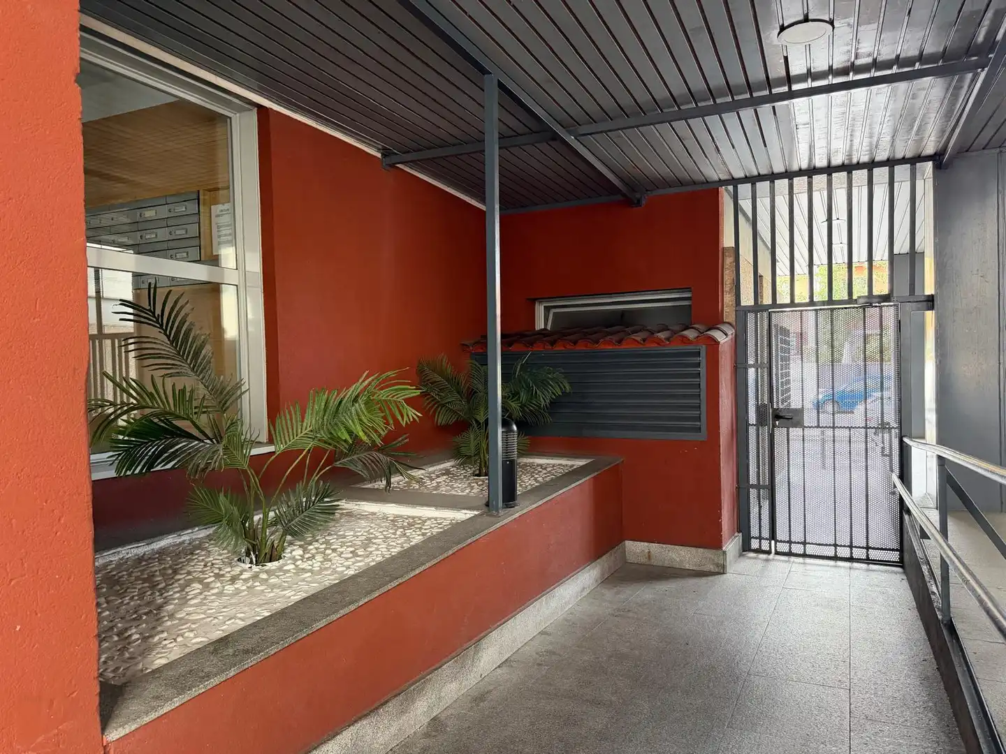Flat with lift for sale in Avenida de Las Lagunas 4