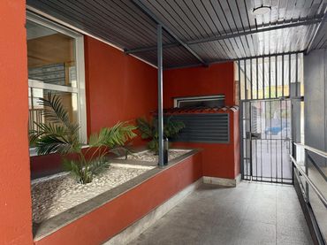 Pis amb ascensor en venda a Avenida de Las Lagunas 4