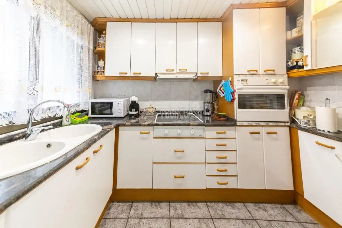 Küche von Wohnung zum Verkauf in Cubelles mit Balkon