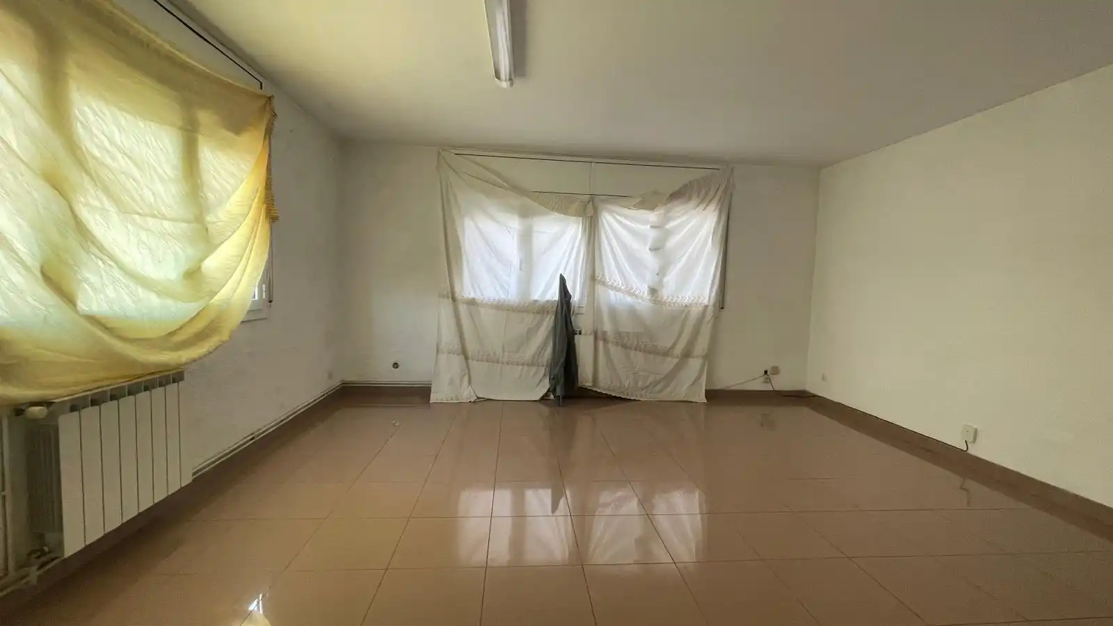 Casa adosada en venda a Maçana