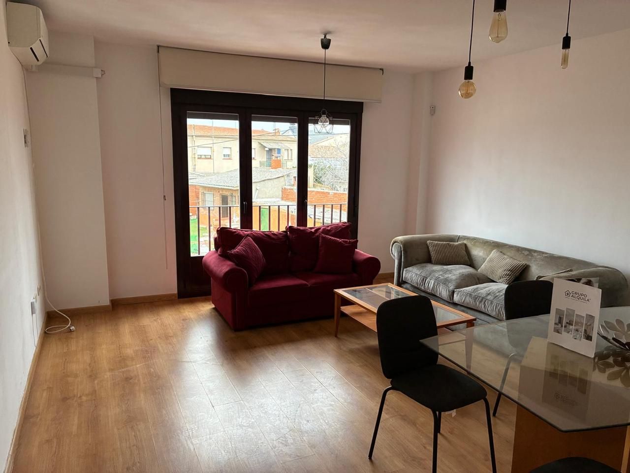 Sala d'estar de Pis de lloguer en Quismondo amb Aire condicionat, Calefacció i Moblat