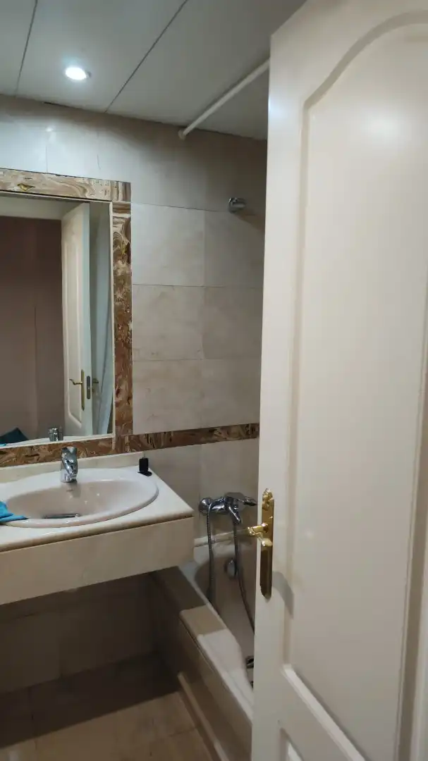 Baño de Apartamento en venta en Madrid con Aire acondicionado, Calefacción y Terraza