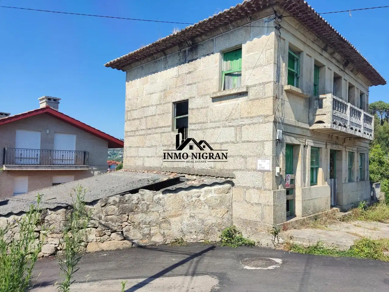 Exterior view of Country homes for sale in Nigrán  with Balcony