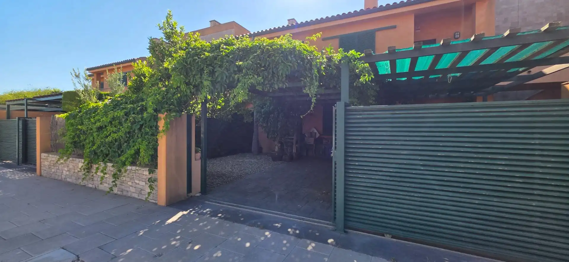 Außenansicht von Erdgeschoss zum Verkauf in L'Ametlla de Mar  mit Klimaanlage, Privatgarten und Terrasse