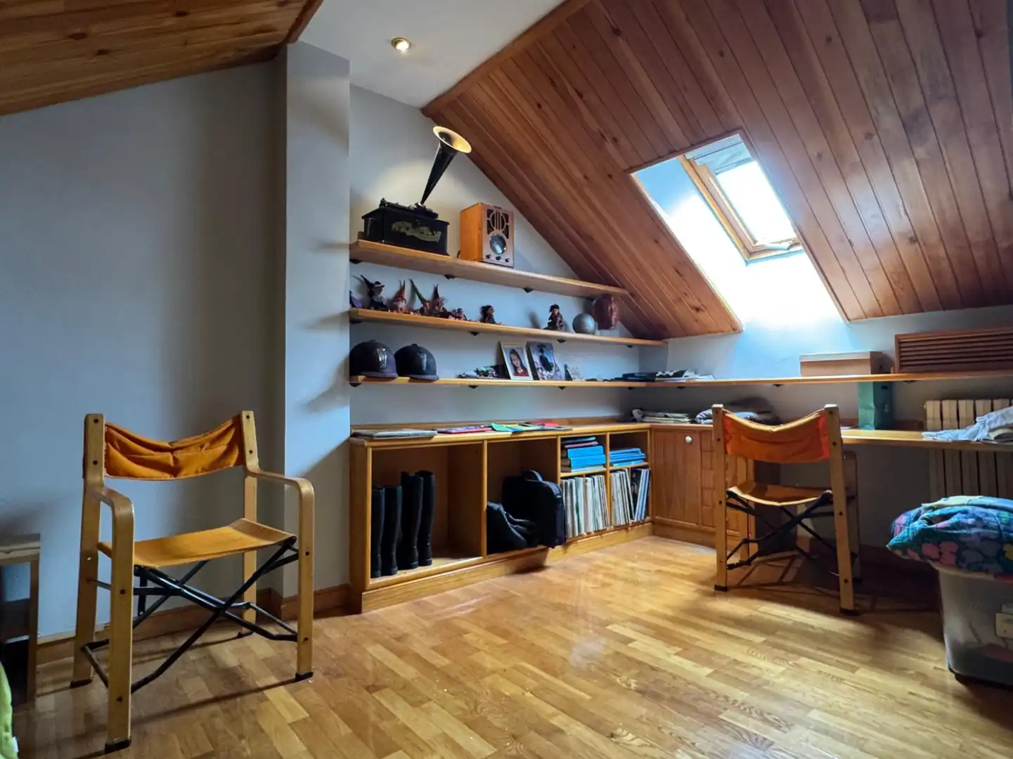 Haus oder Chalet zum Verkauf in  Logroño mit Klimaanlage, Heizung und Privatgarten