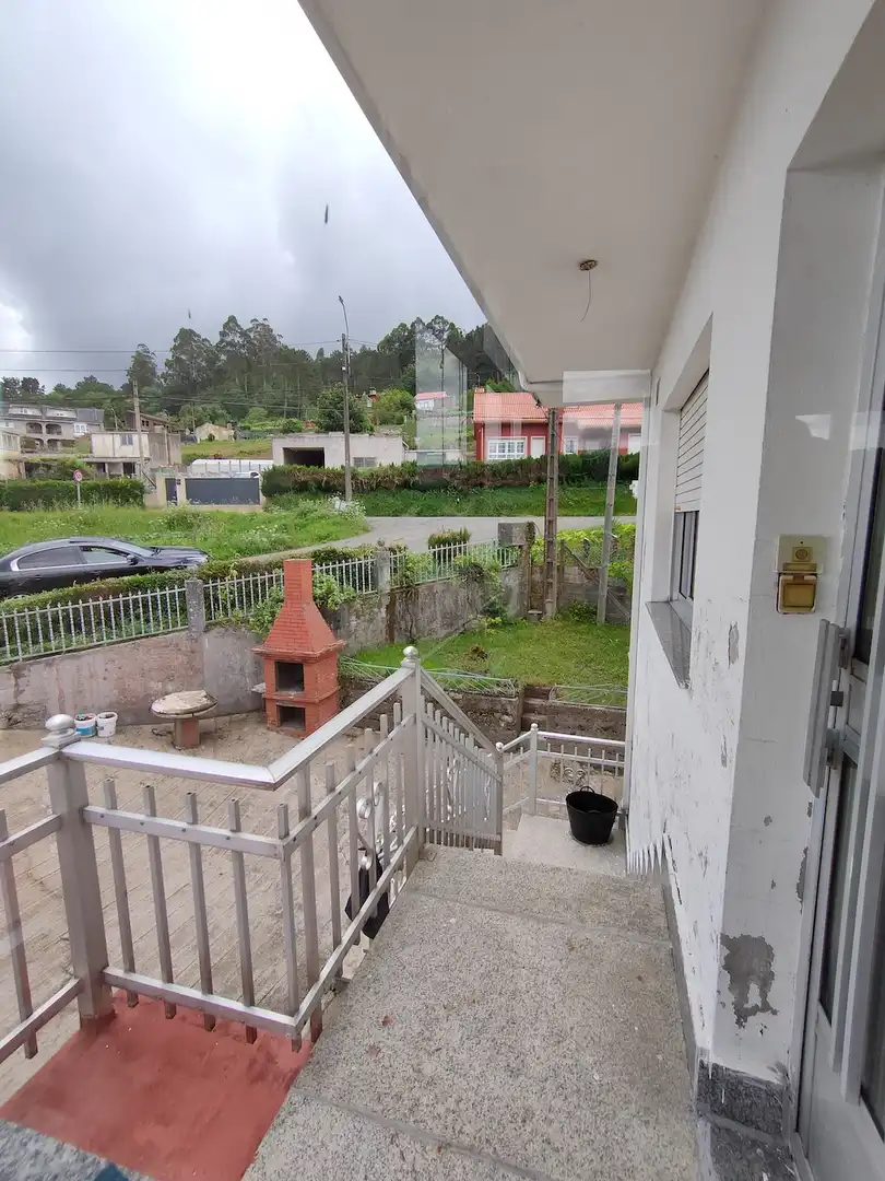Vista exterior de Casa o chalet en venta en Lousame con Jardín privado, Trastero y Amueblado