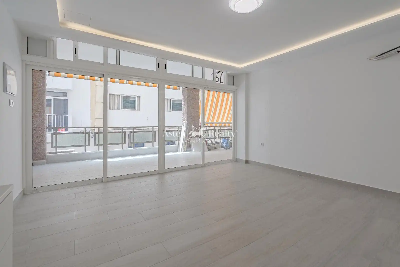 Piso en venta en Arona con Aire acondicionado, Parquet y Terraza